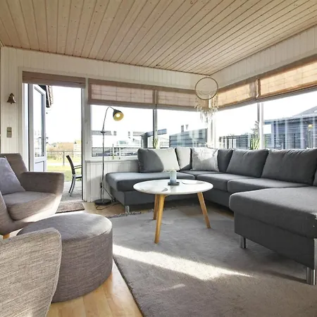 Jespar - 300m From The Sea By Interhome