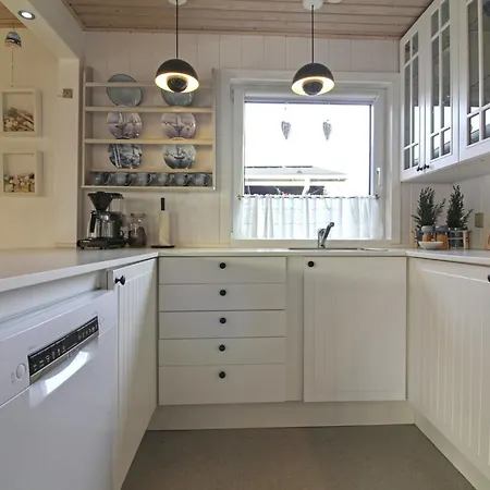 Jespar - 300m From The Sea By Interhome *